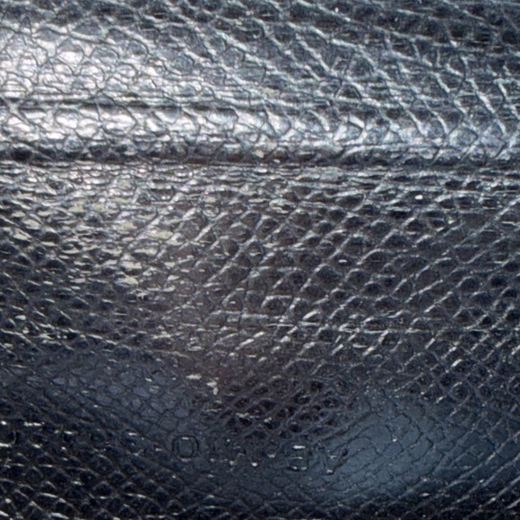 Bulgari Black Leather Clutch with Silver Snap clip for front closure. - Picture 5 of 11